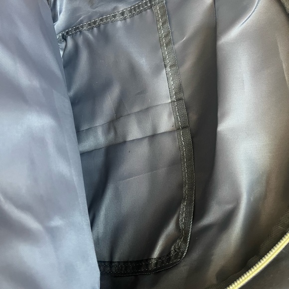 NWOT Backpack with USB mobile charger port 🆕 - Picture 7 of 15